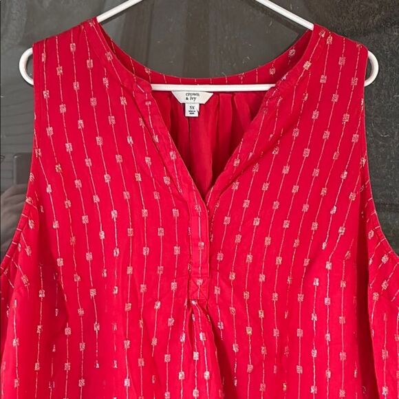 Crown & Ivy Women’s Red and Silver Threaded Sleeveless Boxy Blouse Size 3X - Picture 2 of 6